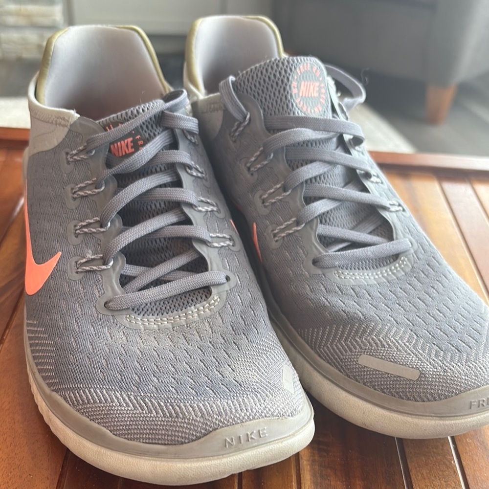 Nike Womens Free RN Gray Running Shoes Neon Orange Swoosh. Tag removed